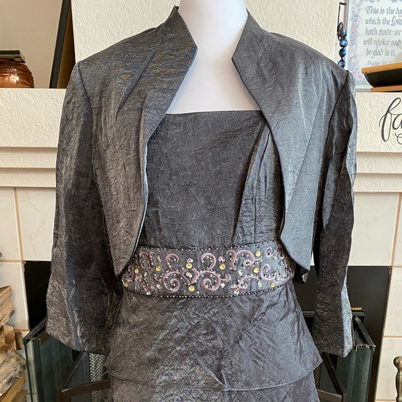 R&M Richards Elegant silver metallic w/stones 2piece dress crop jacket, Size 12 - Picture 6 of 9